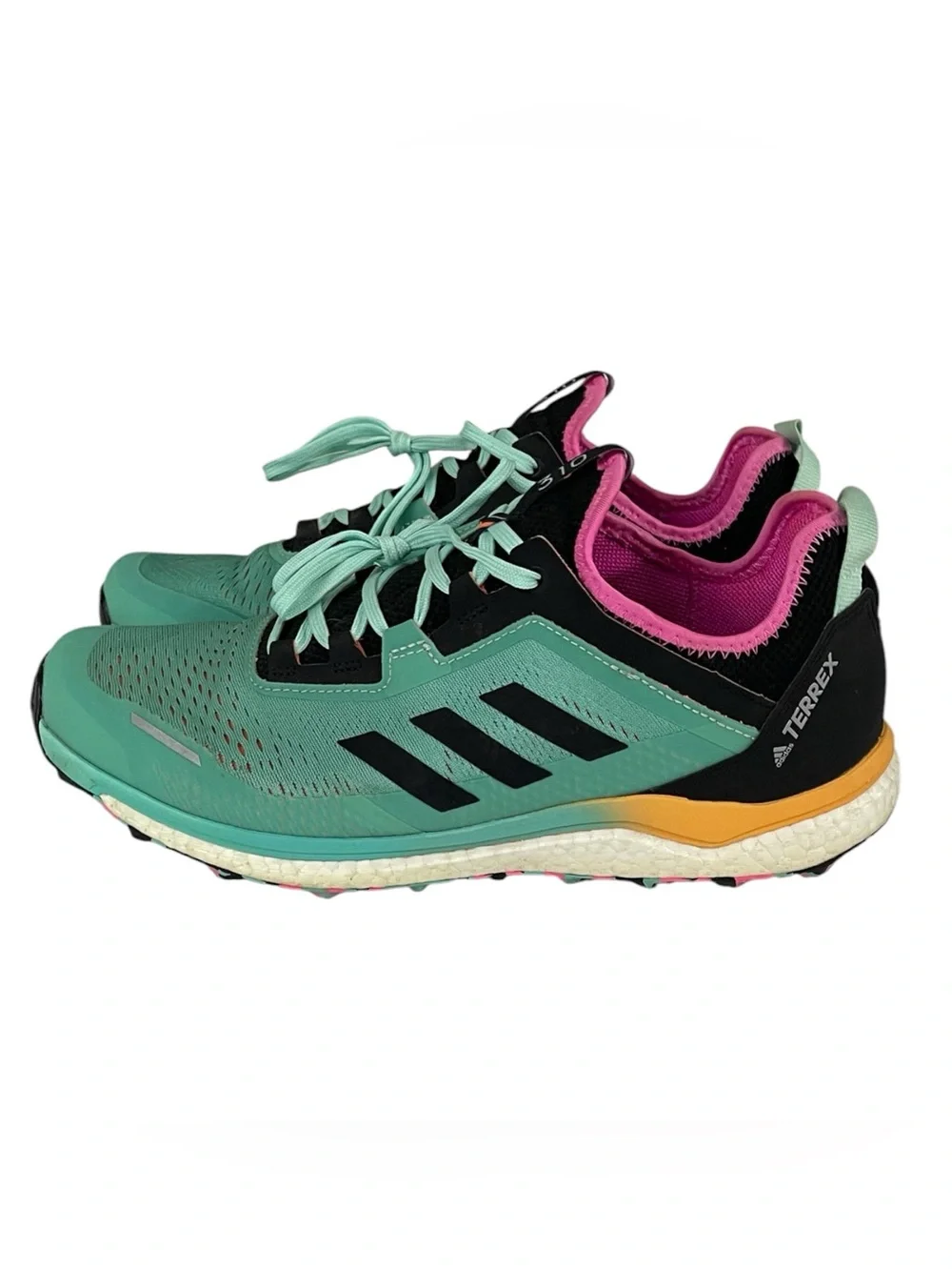 Adidas TERREX AGRAVIC FLOW Sneakers in Acid Mint/Core Black W/ Screaming Pink